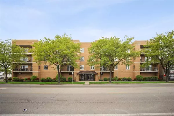 7414 W Irving Park RD #206, Norridge, IL 60706