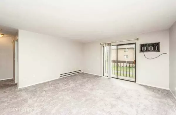 633 Virginia RD #214, Crystal Lake, IL 60014