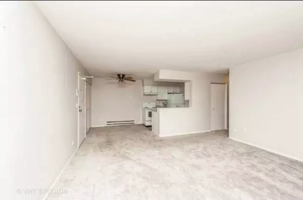 633 Virginia RD #214, Crystal Lake, IL 60014