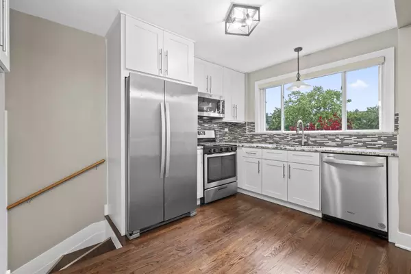 2534 N West ST, River Grove, IL 60171