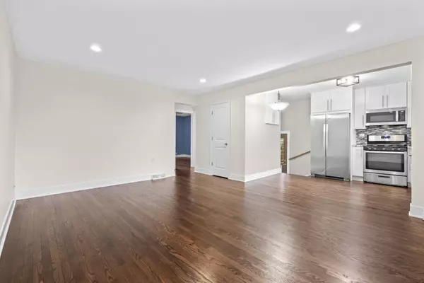 2534 N West ST, River Grove, IL 60171