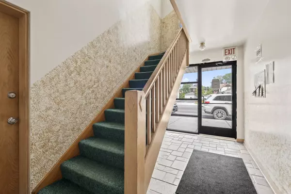 3124 Oak Park AVE, Berwyn, IL 60402