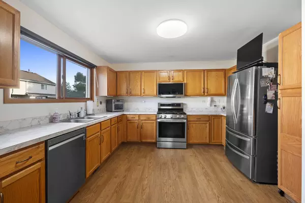 403 E Willow ST #403, Elburn, IL 60119