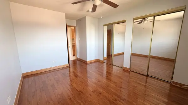 6348 Washington ST #3D, Chicago Ridge, IL 60415