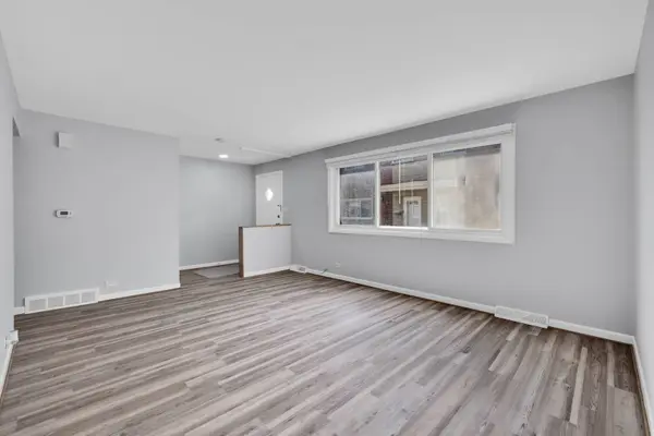 545 James Court #C, Glendale Heights, IL 60139