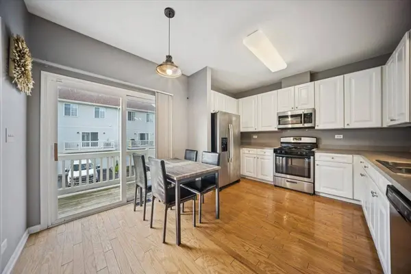 180 New Haven Drive, Cary, IL 60013