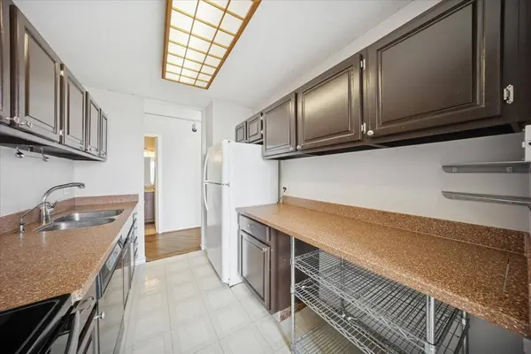 901 S PLYMOUTH Court #802, Chicago, IL 60605