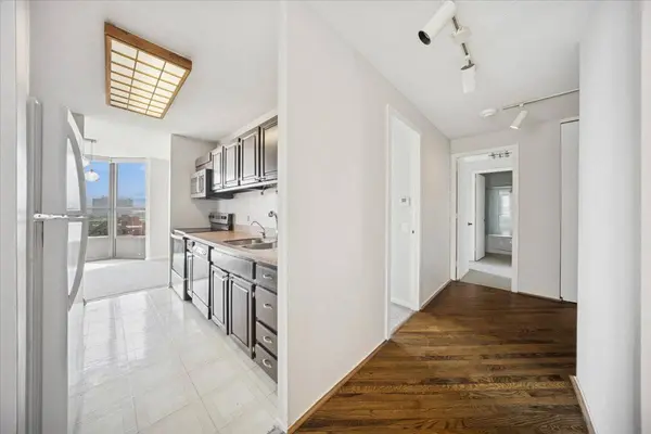 901 S PLYMOUTH Court #802, Chicago, IL 60605