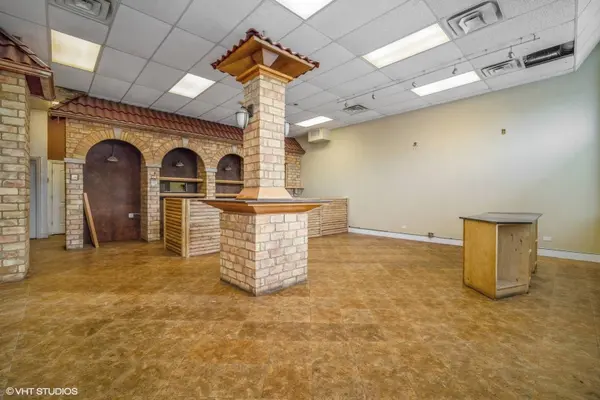 2954 W Irving Park Road, Chicago, IL 60618