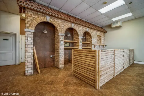 2954 W Irving Park Road, Chicago, IL 60618