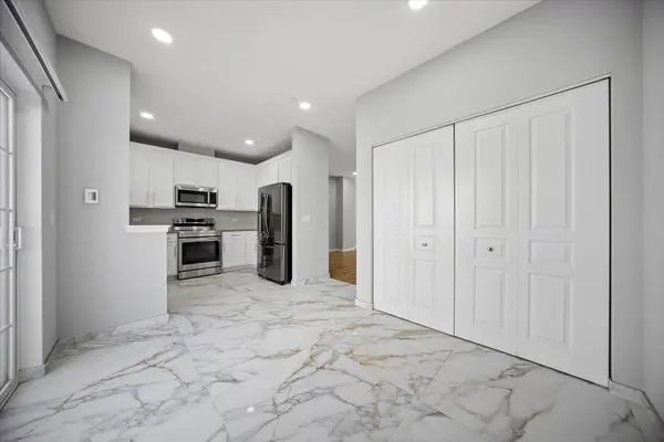 1244 Evergreen AVE, Des Plaines, IL 60016