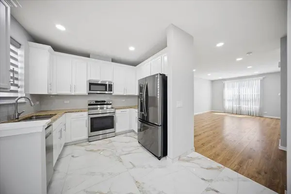 1244 Evergreen AVE, Des Plaines, IL 60016