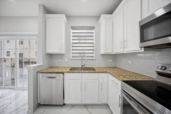 1244 Evergreen AVE, Des Plaines, IL 60016