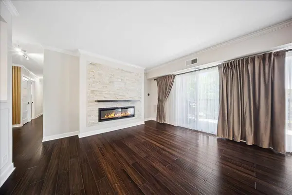 1515 E Central RD #420C, Arlington Heights, IL 60005