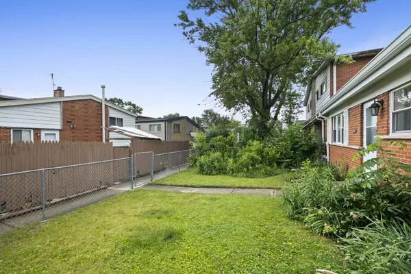 535 Glenshire Road, Glenview, IL 60025