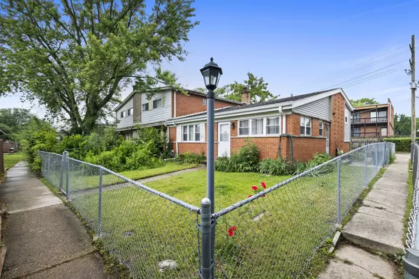 535 Glenshire Road, Glenview, IL 60025