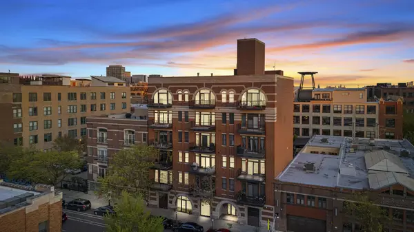 1355 W WASHINGTON Boulevard #4D, Chicago, IL 60607