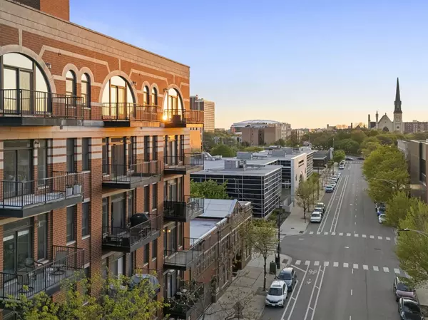 1355 W WASHINGTON Boulevard #4D, Chicago, IL 60607