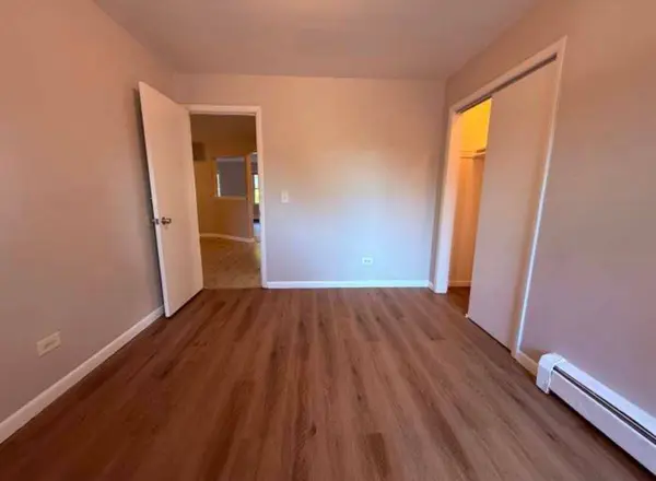 1119 E Algonquin Road #2, Arlington Heights, IL 60005