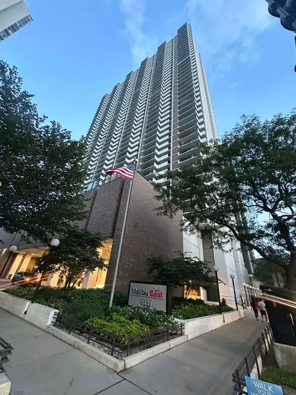 6033 N Sheridan RD #39E