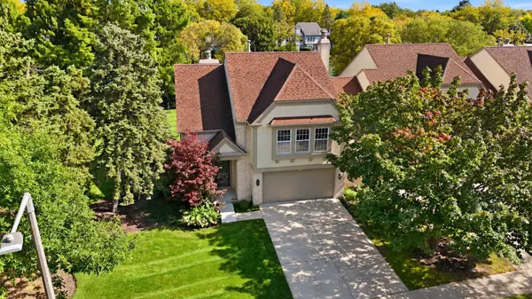 192 W Fox Hill DR, Buffalo Grove, IL 60089
