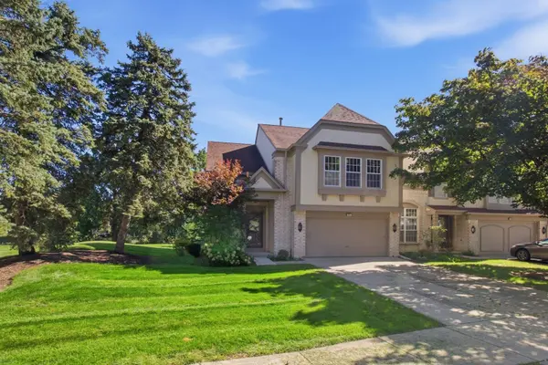 192 W Fox Hill DR, Buffalo Grove, IL 60089