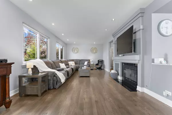 120 Willow Road, Wheeling, IL 60090