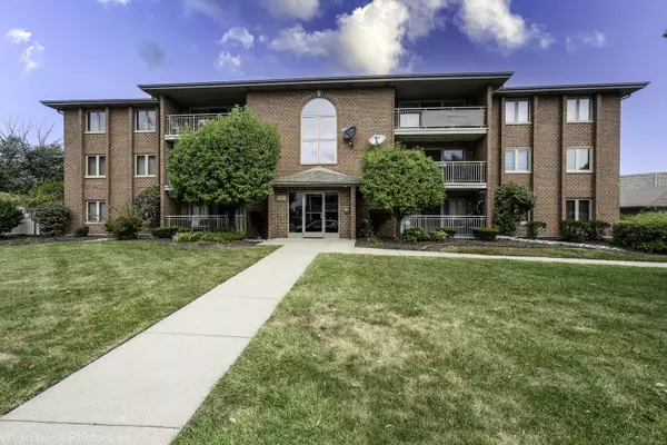 7800 W 89th Street #204, Hickory Hills, IL 60457