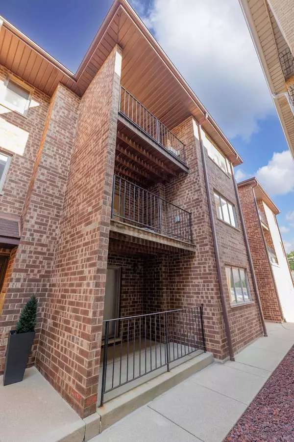 6625 N Northwest Highway #202, Chicago, IL 60631