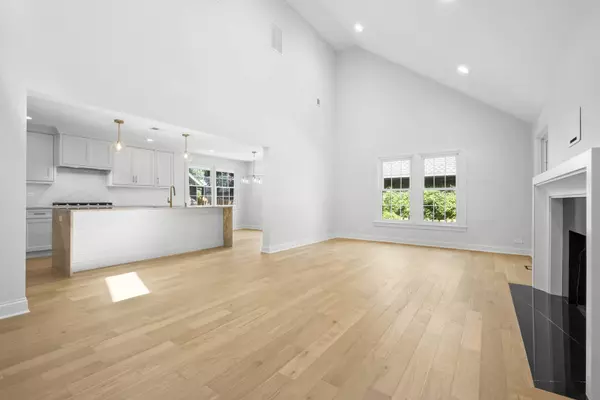 1410 Berkley Court, Deerfield, IL 60015