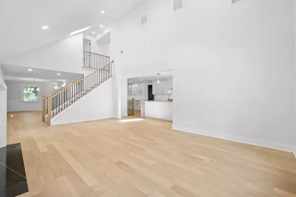 1410 Berkley Court, Deerfield, IL 60015