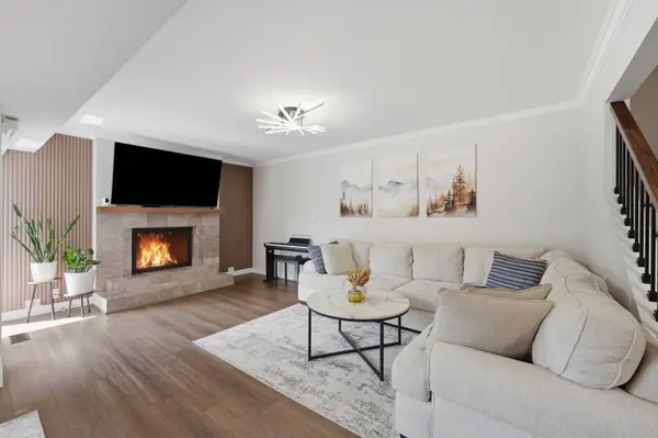252 W Golfview TER, Palatine, IL 60067
