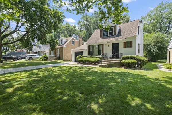 7244 N Kilpatrick Avenue, Lincolnwood, IL 60712