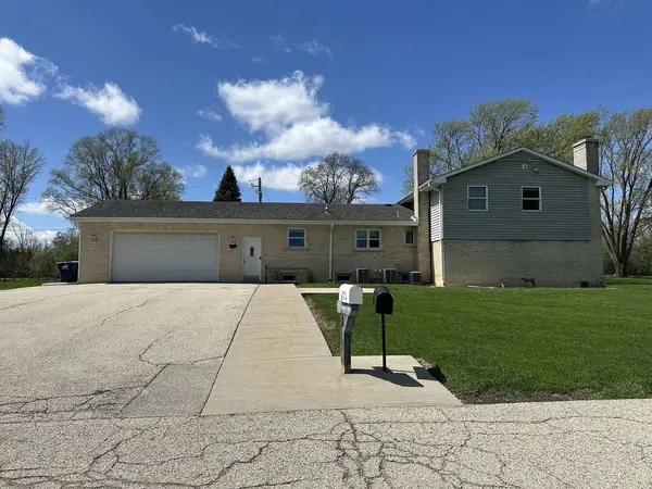 8 Gk LN, Lincolnshire, IL 60069