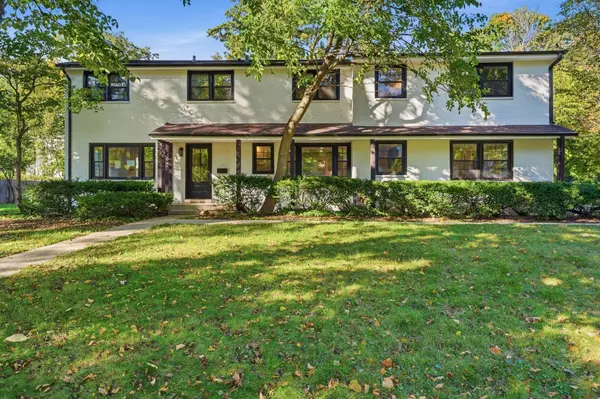 542 E Prospect AVE