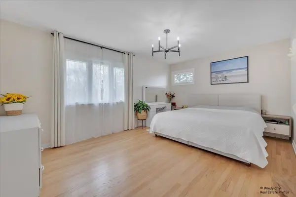 113 S Wedgewood DR, Barrington, IL 60010