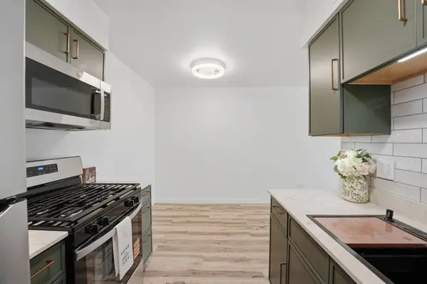 1500 Robin Circle #205, Hoffman Estates, IL 60169