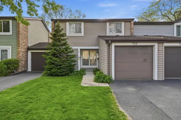 710 Bayside Court, Wheeling, IL 60090
