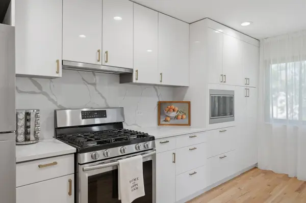 1251 WILLIAMSBURG DR #D2, Schaumburg, IL 60193