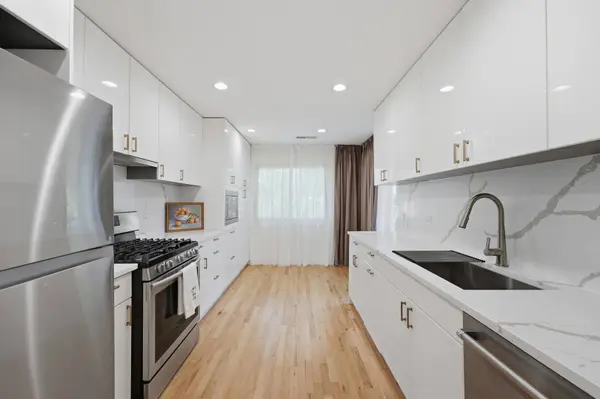 1251 WILLIAMSBURG DR #D2, Schaumburg, IL 60193