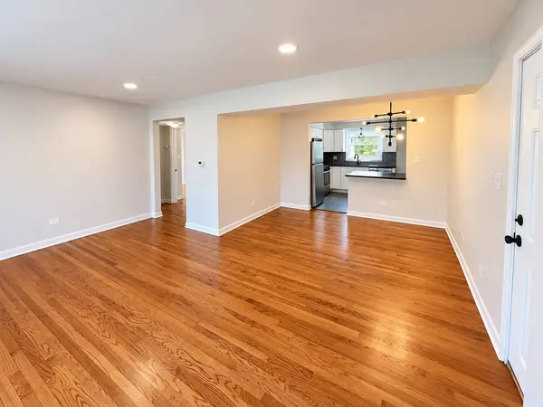 225 W Johnson ST #1A, Palatine, IL 60067