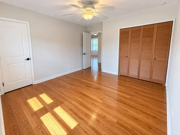 225 W Johnson ST #1A, Palatine, IL 60067