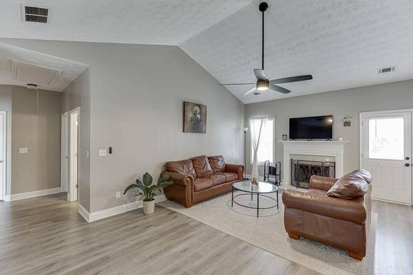 3153 Morgan Box LN NE, Buford, GA 30519