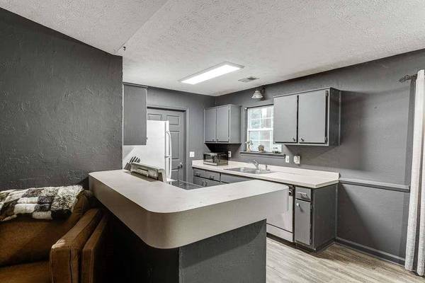 6784 Creeks Edge CT, Flowery Branch, GA 30542