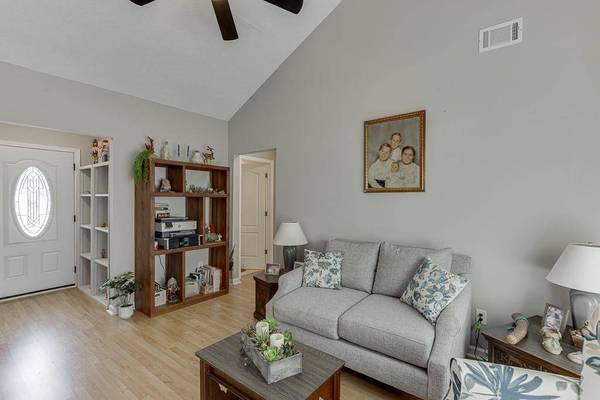 31 Coles Court DR, Commerce, GA 30529