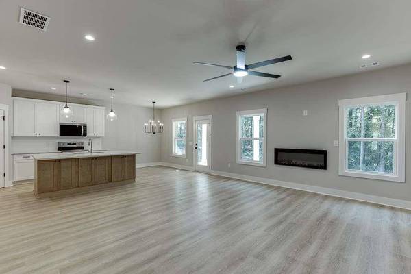 110 Rains RD, Jefferson, GA 30549