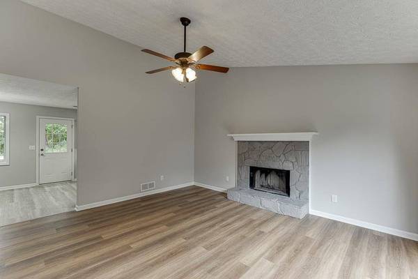 5311 Redfield WAY, Flowery Branch, GA 30542