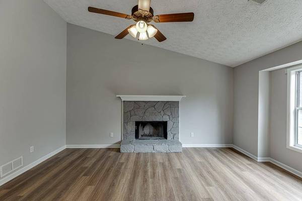 5311 Redfield WAY, Flowery Branch, GA 30542