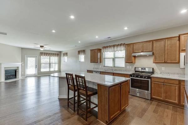 4941 Adler CT, Hoschton, GA 30548