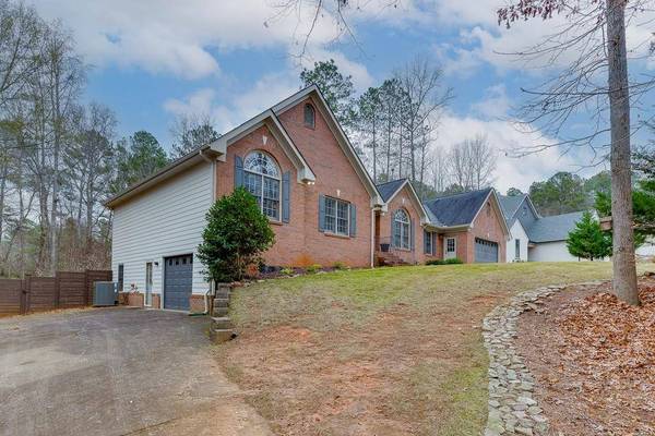 61 Hunters WAY, Hoschton, GA 30548